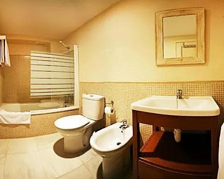 San Lorenzo Hotel *